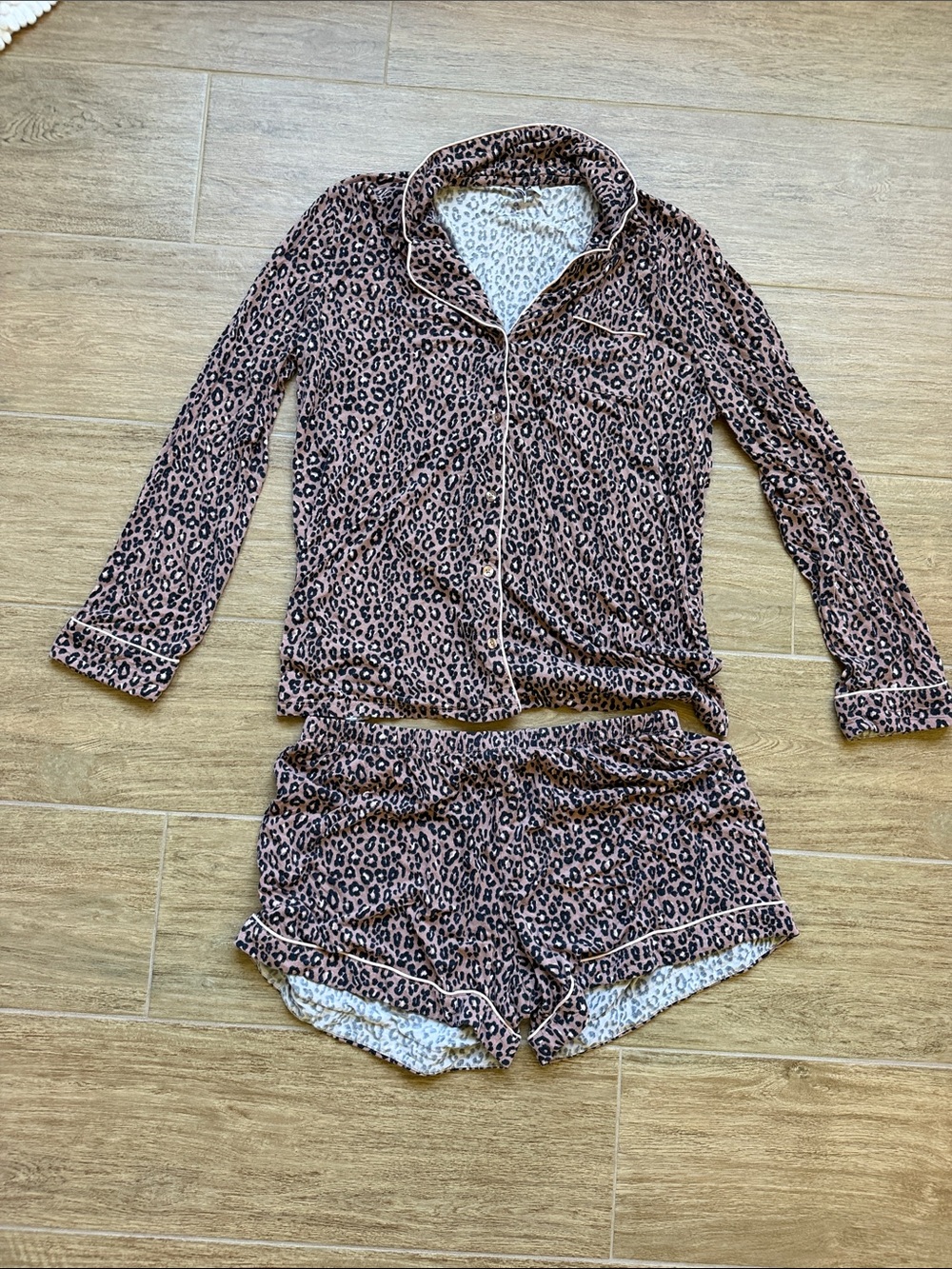 NORDSTROM pajama set size S brown animal print top and shorts